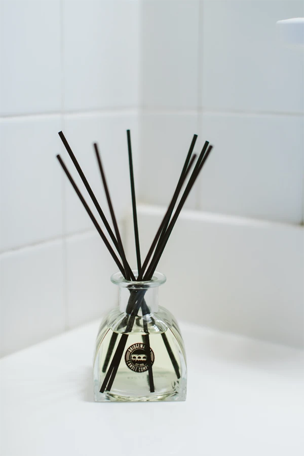 Geurstokjes Spaas - 80ml - Heart Warmings 2 Geurstokjes Spaas - 80ml - Heart Warmings - Afbeelding 2